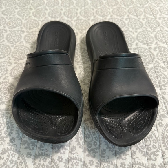 Crocs Slide Sandals SzM (W8.5/9 - M7) - Picture 5 of 9